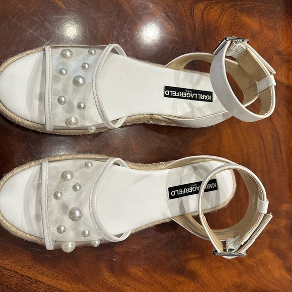 NWOT Karl Lagerfeld White Adalina-Studs Pearl Espadille Sandals size 7.5 - Picture 6 of 11